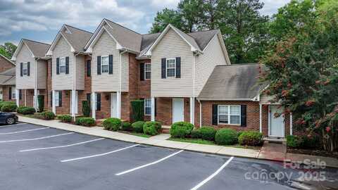 2222 15th Avenue NE, Hickory, NC 28601