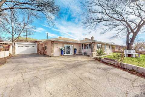 1107 SUNBEAM Road SW, Albuquerque, NM 87105