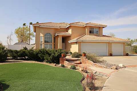 3005 Chuckwagon Road, Palmdale, CA 93550