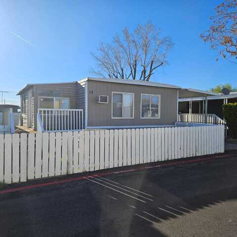 3157 E Avenue I, Lancaster, CA 93535