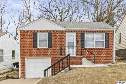 4121 N 44th Street, Omaha, NE 68111