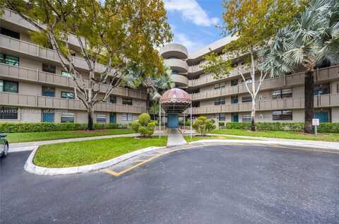 901 Colony Point Cir, Pembroke Pines, FL 33026