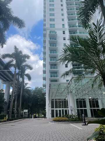 31 SE 5th St, Miami, FL 33131
