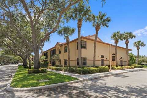 5163 Europa Dr, Boynton Beach, FL 33437