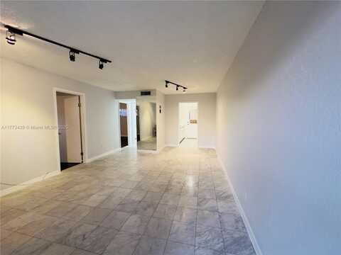 6191 SW 37th St, Davie, FL 33314
