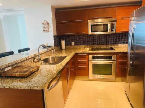 2641 N FLAMINGO RD, Sunrise, FL 33323