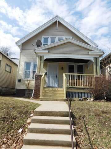 3291 N 28th St, Milwaukee, WI 53216