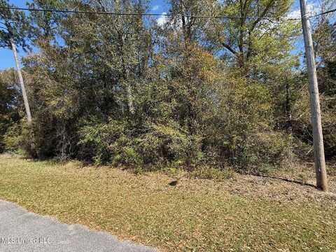 842 Lola Court, Diamondhead, MS 39525
