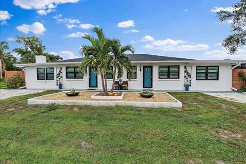 11 1ST STREET E, NOKOMIS, FL 34275