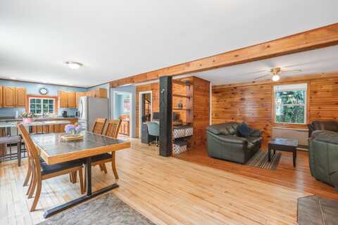 3184 Camden Road, Warren, ME 04864