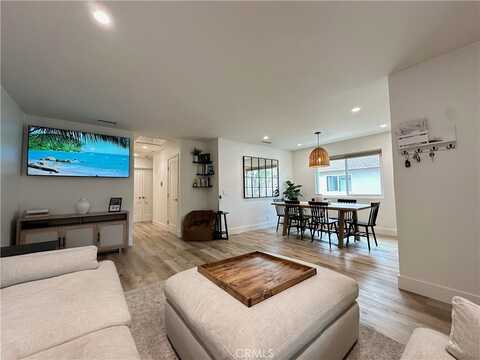 5458 E Willow Woods Lane, Anaheim, CA 92807
