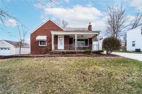 2425 W Manor Drive, Poland, OH 44514