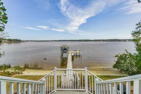 7478 Old Bay Pointe Road, Milton, FL 32583
