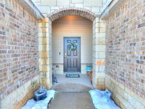 21110 Winding Brook, Harrah, OK 73045