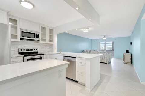 2601 NE 3rd Court, Boynton Beach, FL 33435