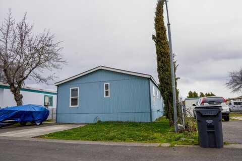 2622 Falcon Street, White City, OR 97503