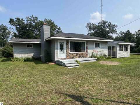 4628 Shady Lane, Oscoda, MI 48750