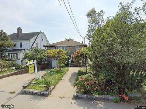 14Th Avenue, Whitestone, NY 11357