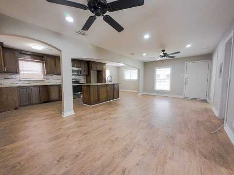 Biglow, DALLAS, TX 75216