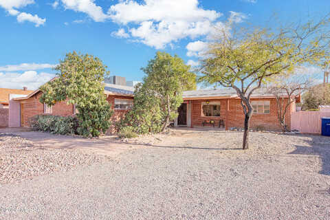 Poe, TUCSON, AZ 85711