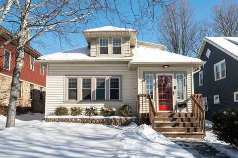 67Th, MILWAUKEE, WI 53213