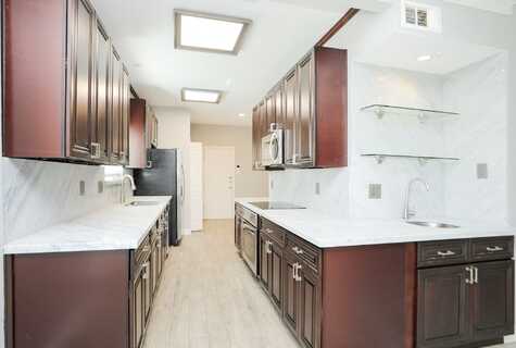 Doliver, HOUSTON, TX 77063