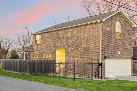 40Th, HOUSTON, TX 77022