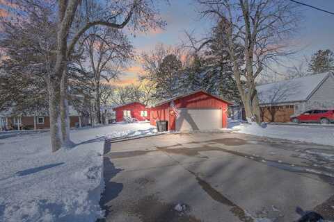 Nelson, CENTER CITY, MN 55012