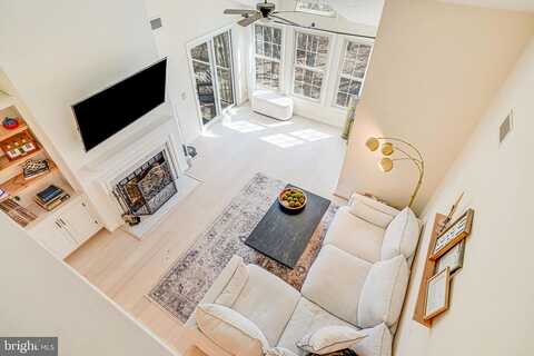Ridge Knoll, FAIRFAX, VA 22033