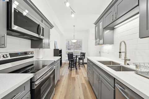 Creekside, HAYWARD, CA 94542