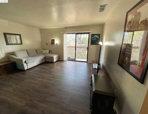 Walters, CONCORD, CA 94520