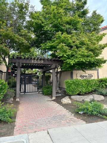 Ashlan, FRESNO, CA 93705