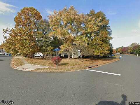 Yorktown, GREAT FALLS, VA 22066
