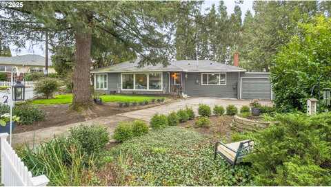 Pine, PORTLAND, OR 97223