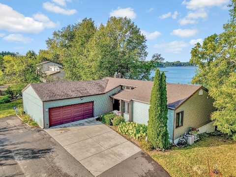 Main, CENTER CITY, MN 55012