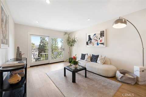 Huxley, LOS ANGELES, CA 90027