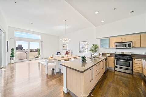 Wilshire, LOS ANGELES, CA 90017
