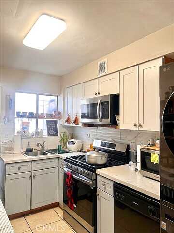 23Rd, LONG BEACH, CA 90810