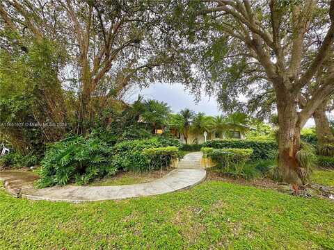 132Nd, PINECREST, FL 33156