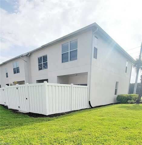 Pine Oak Cir, Fort Myers, FL 33916