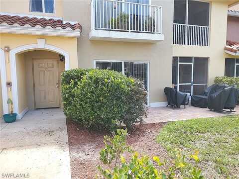 Bella Casa Cir, Fort Myers, FL 33966