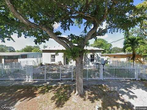 13Th, NORTH MIAMI, FL 33167