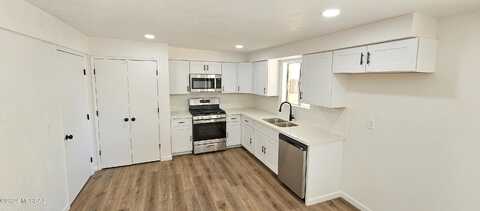 Chesin, TUCSON, AZ 85730