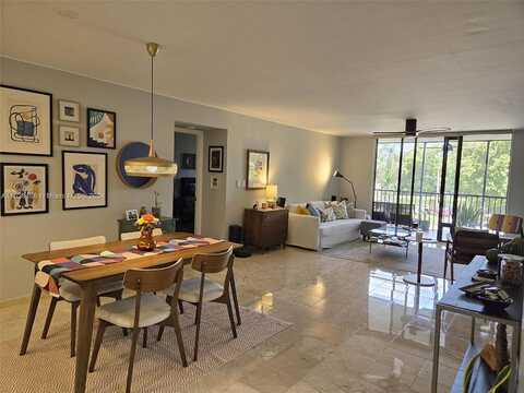 Ne 195Th St, Miami, FL 33179