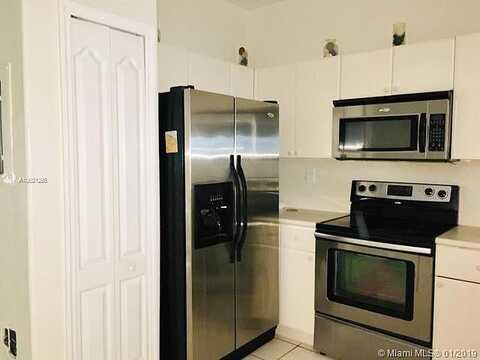 Se 27Th Dr, Homestead, FL 33035
