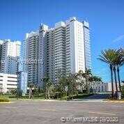 Royal Oaks Ln, North Miami, FL 33181