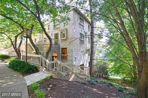Boathouse Ct, Reston, VA 20191