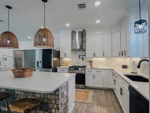 Broadleaf, BEAUMONT, TX 77708