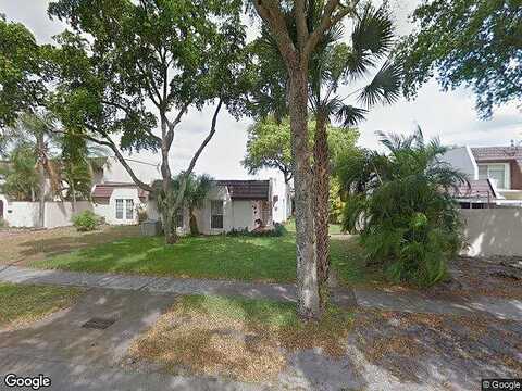 Twin Sabal, MIAMI LAKES, FL 33014