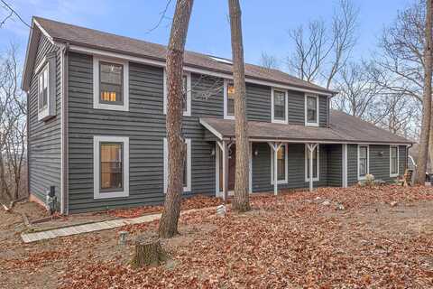 Red Brae, MUKWONAGO, WI 53149